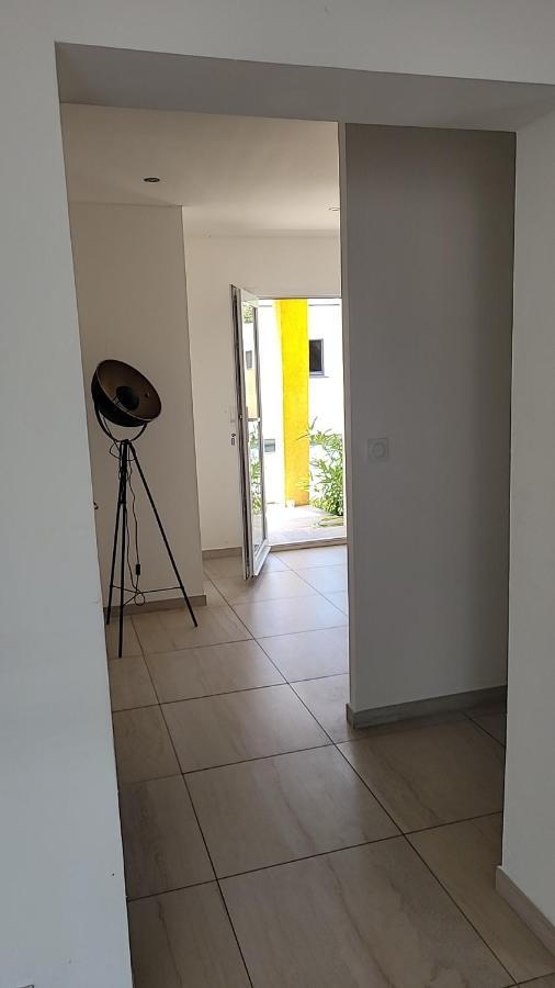 Gite Le Dalia Saint Julien Les Rosiers Exterior photo